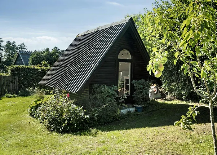 Hear Trees' Rustle And Enjoy View From Terrace Tatil Evi