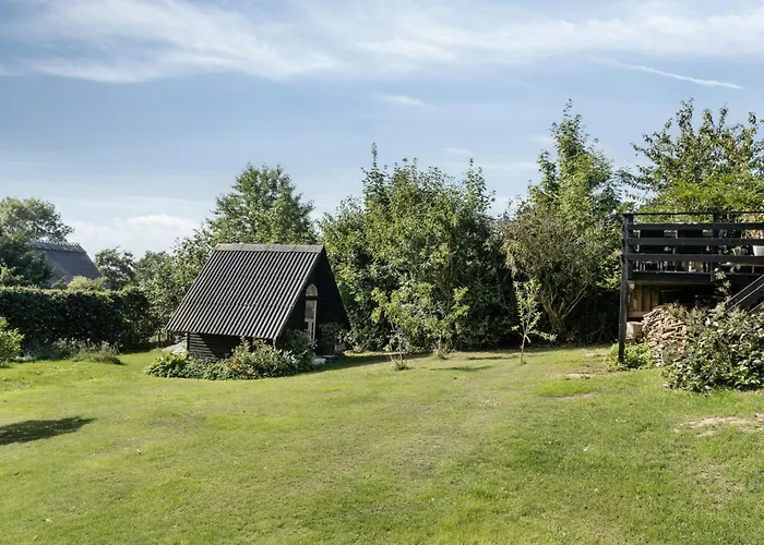 Hear Trees' Rustle And Enjoy View From Terrace Holiday home *