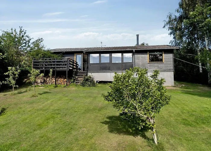 Hear Trees' Rustle And Enjoy View From Terrace Tatil Evi *